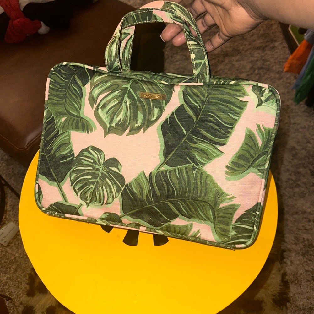 Vera Bradley Tropical Green Leaf Bag